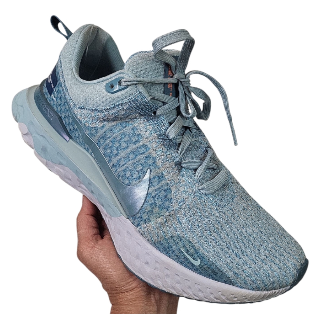 Blue Nike Men's React Infinity Run Flyknit 3